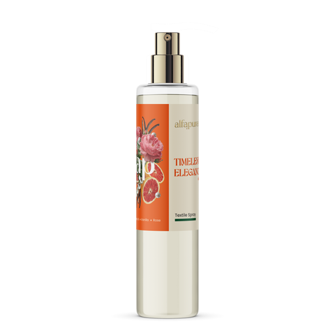 Timeless Elegance, textilný a bytový parfum AlfaPureo so zlatým rozprašovačom na priehľadnom pozadí